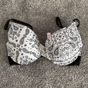 Victoria’s Secret Pink Push-Up Bra